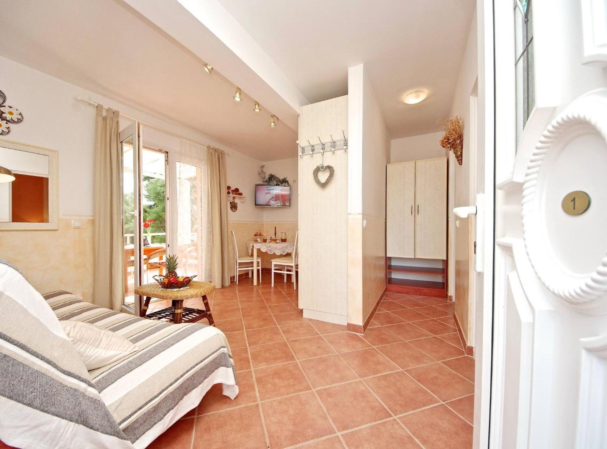 Seafront Deveron Apartment Jelsa (Hvar)